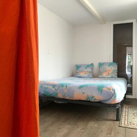 Apartamento Joli Studio Au Calme Bassens  Exterior foto