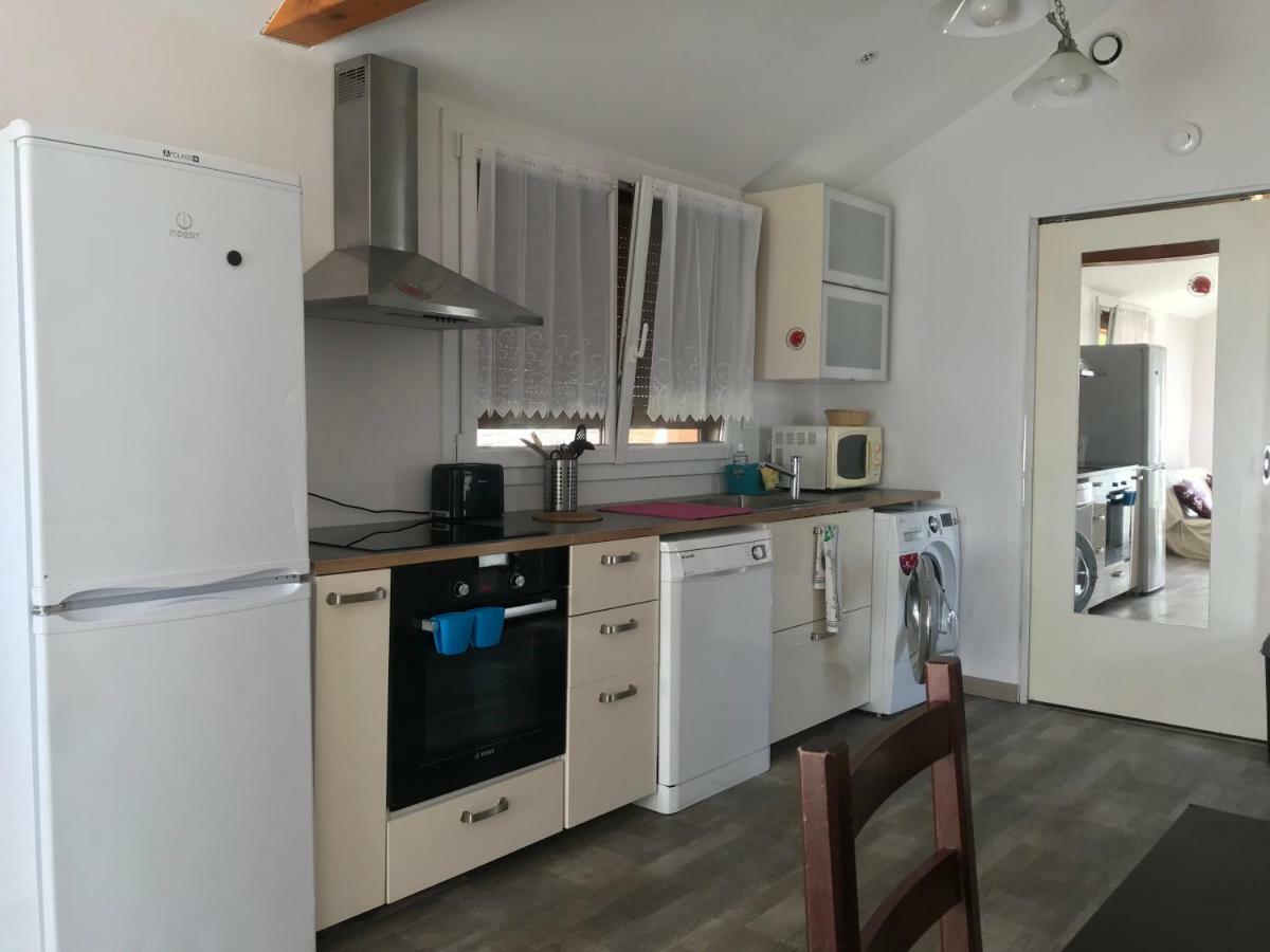 Apartamento Joli Studio Au Calme Bassens  Exterior foto
